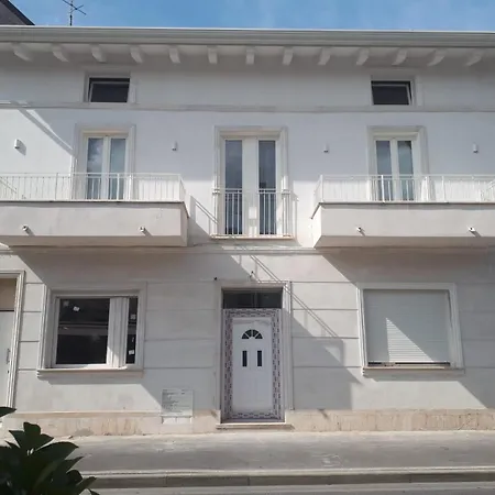 Versilia וירג'יו